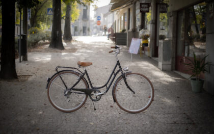 Capri Berlin Black (Usada)